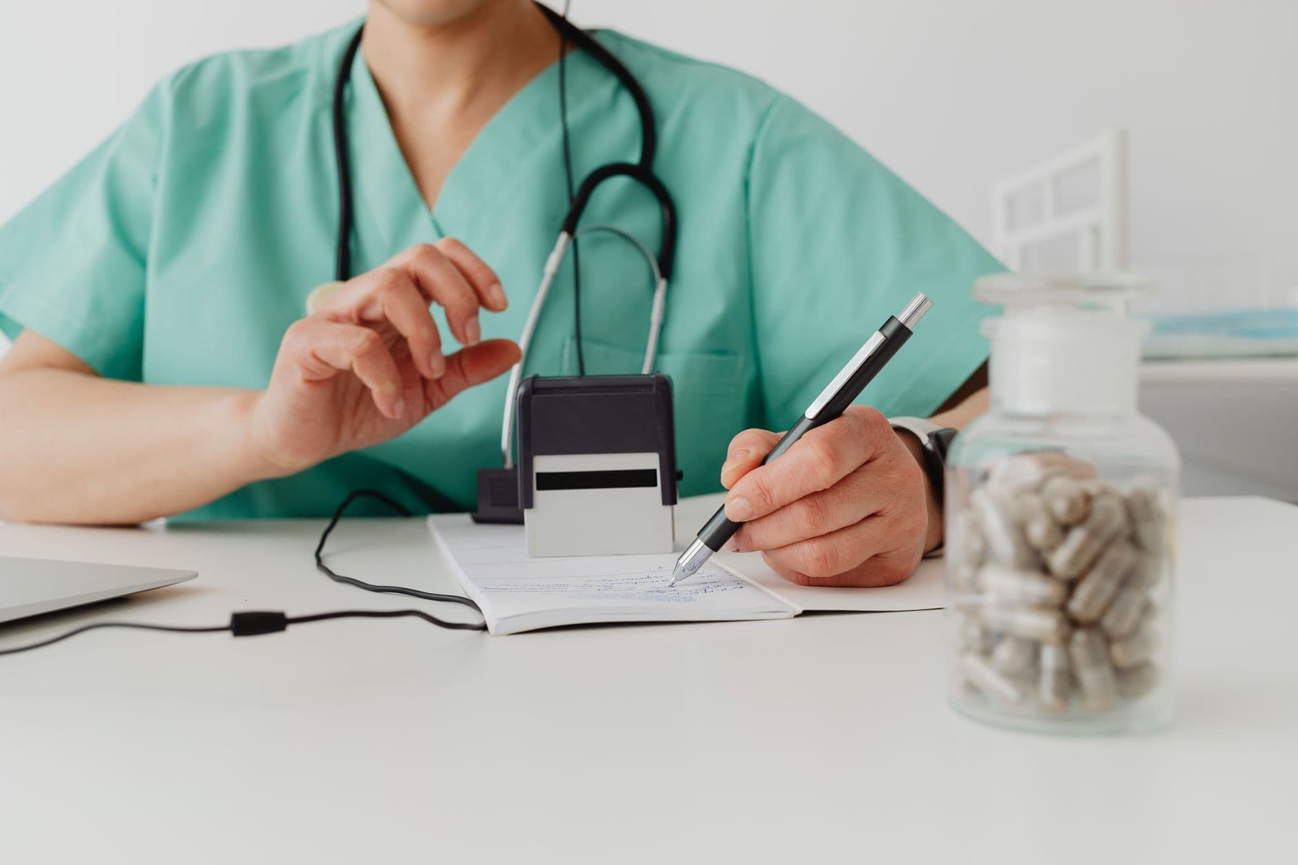 Sağlık Sektörü SEO: Klinik ve Hastaneler için Rehber [2026]
